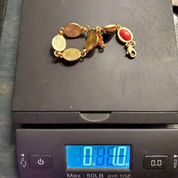 Liz Claiborne Cabochon Link Bracelet Red Faux Coral Gold Tone 7 In Lobster Clasp - Picture 6 of 6